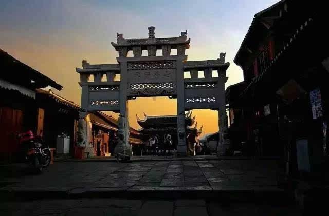 2017年农历二月初八是个什么日子游戏画面